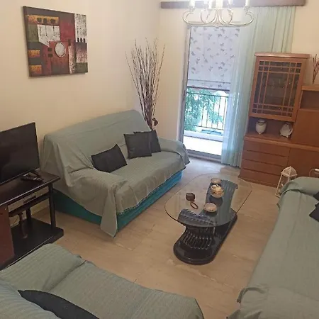 Comfortable 200 M From The Sea *